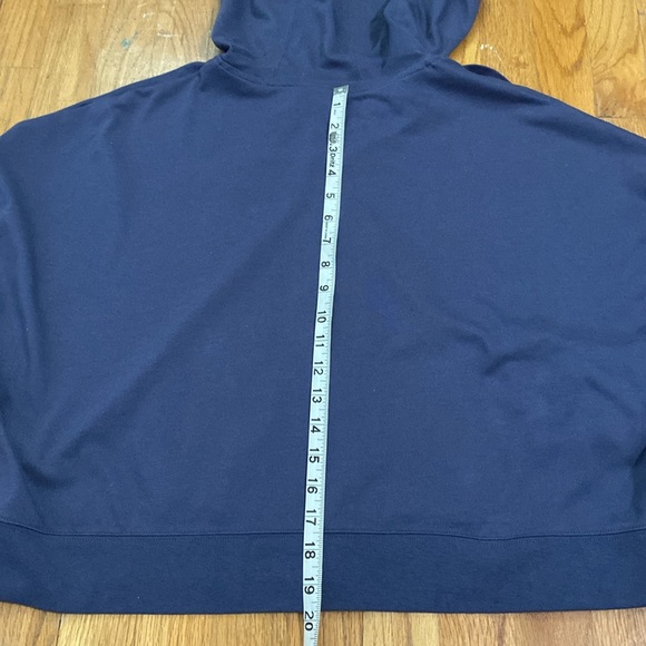 Nike Hooded Sweatshirt - Picture 7 of 11